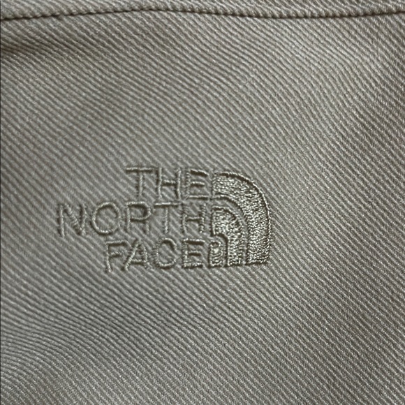 The North Face ButtonDown Shirt - Picture 10 of 10